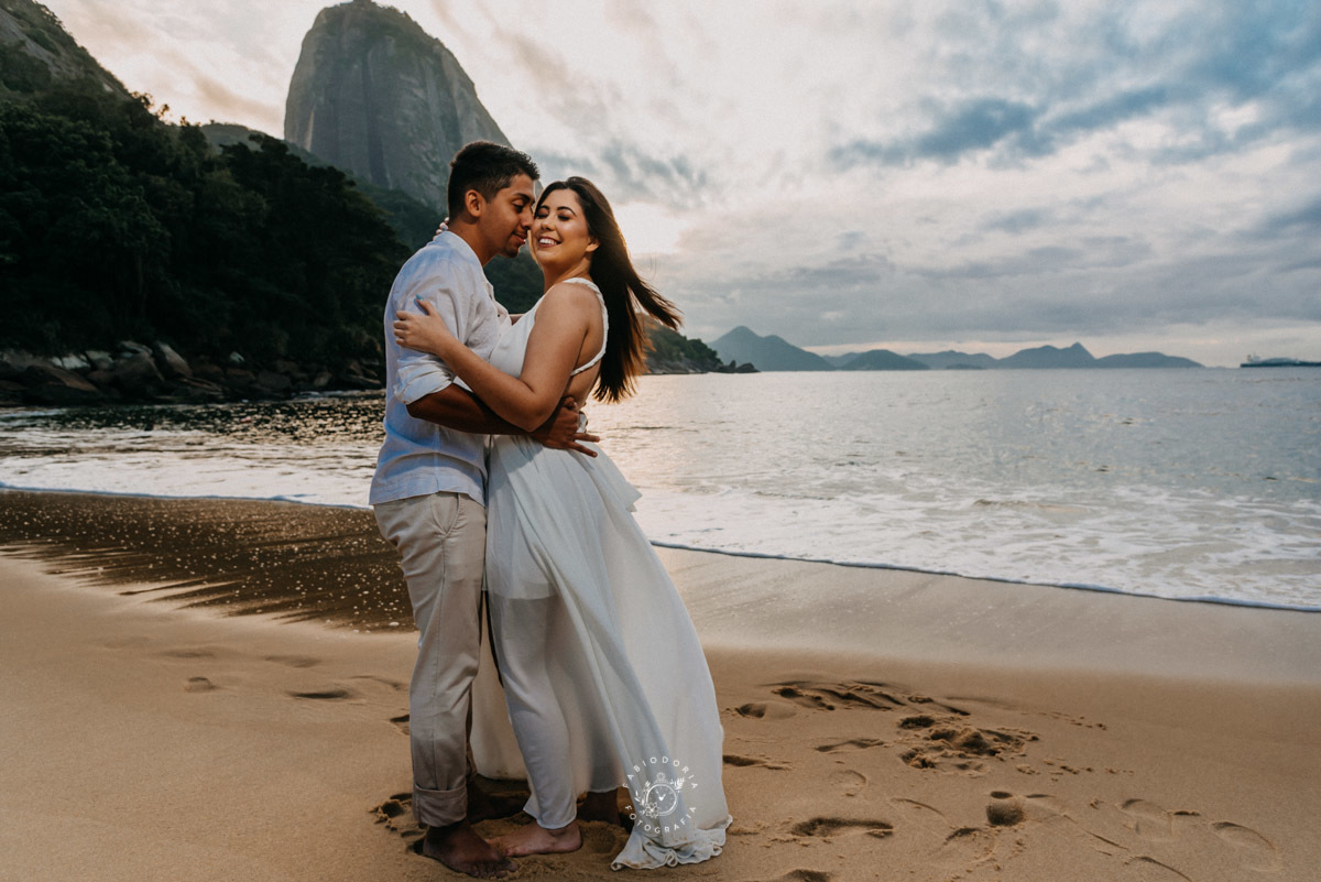 ensaio casal pré wedding | Fabio Doria, 3 Esferas melhor fotógrafo e vídeo do Rio de janeiro praia vermelha, urca. pão de açúcar