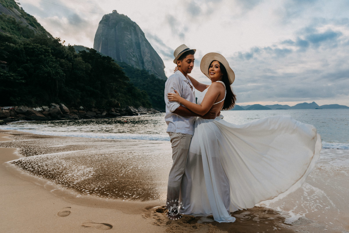 ensaio casal pré wedding | Fabio Doria, 3 Esferas melhor fotógrafo e vídeo do Rio de janeiro praia vermelha, urca. pão de açúcar