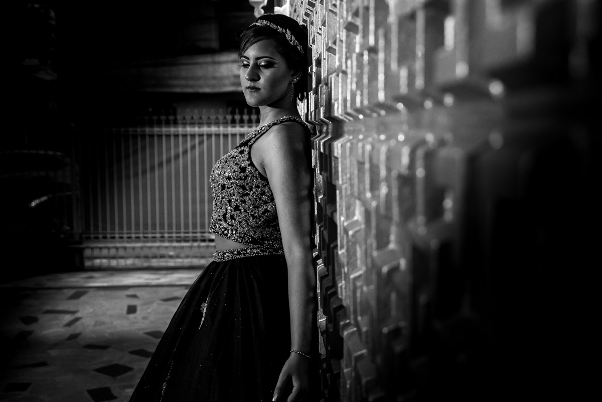 Debutante pronta para mais fotos registradas pelo fotografo Fabio Doria