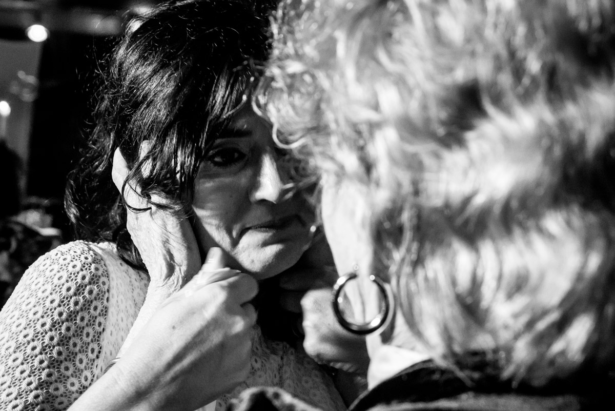 carinho tia e sobrinha no dia do casamento