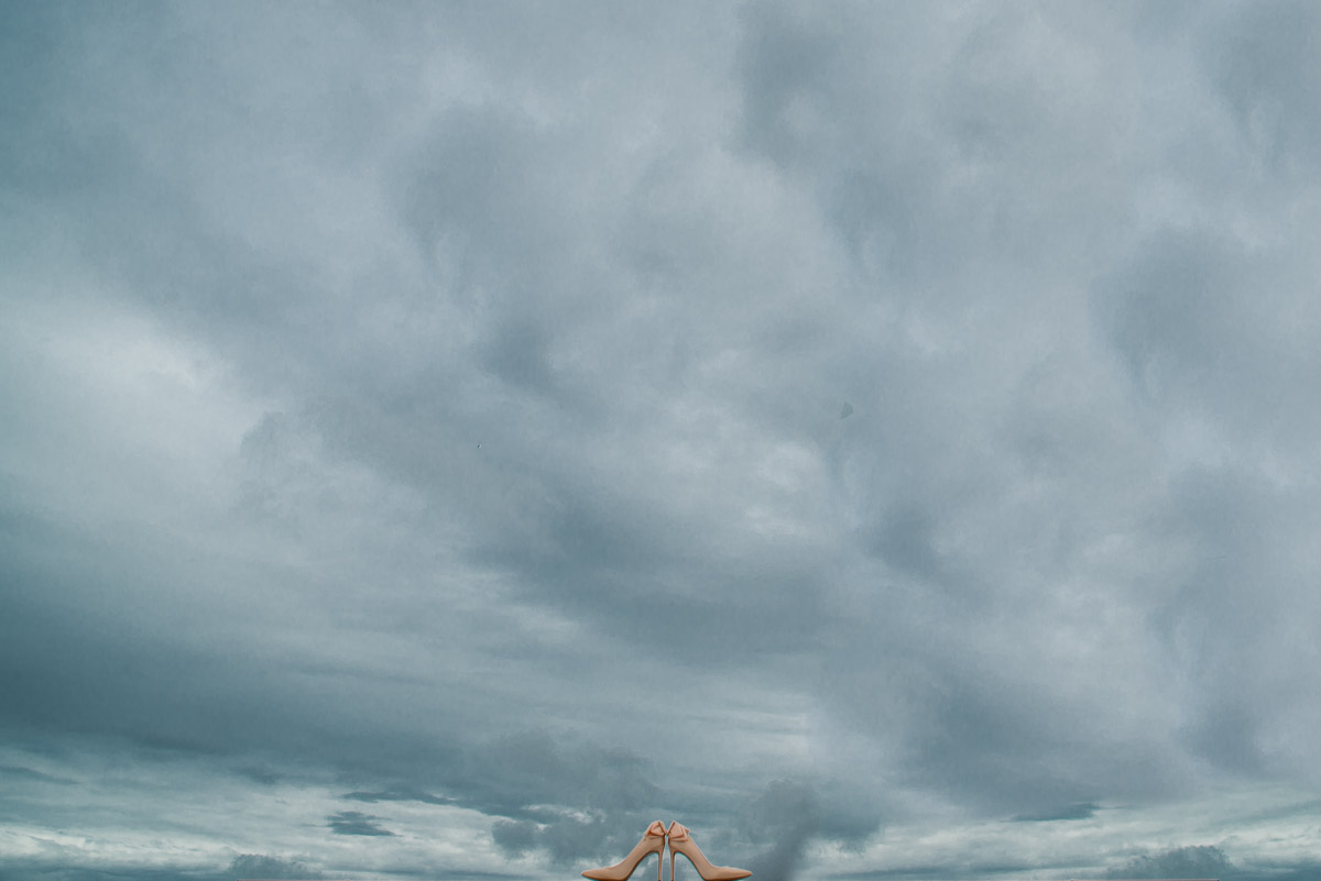 sapato em making of da noiva hotel blue tree premium fotos fabio doria fotografo de casamento