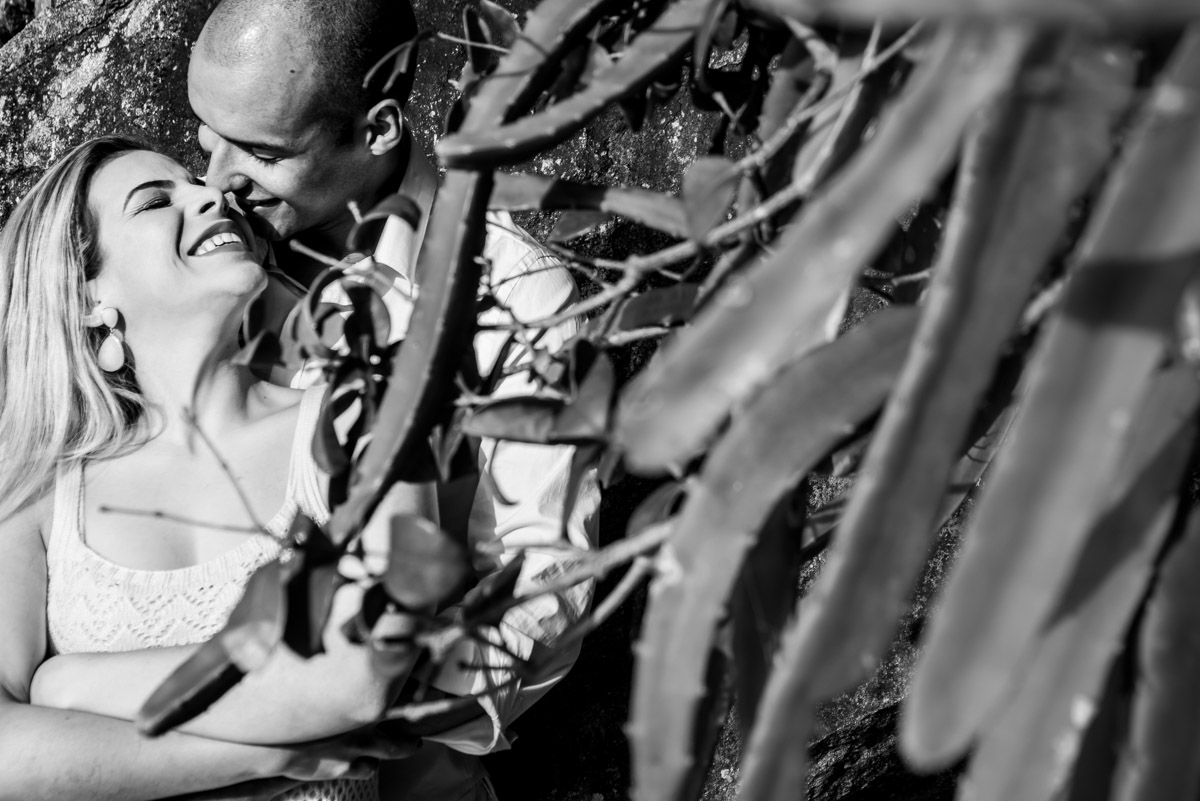 ensaio externo de casal com foto diferente