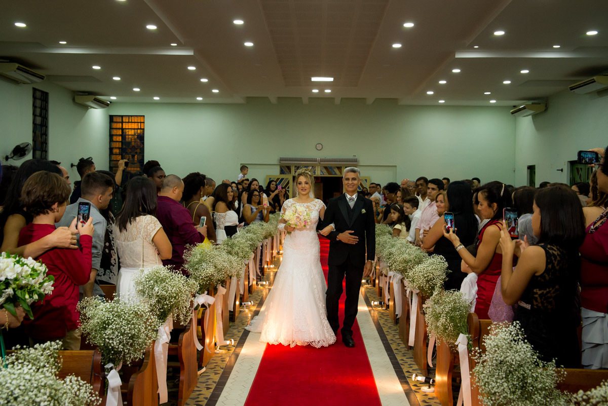 noiva entrando com pai