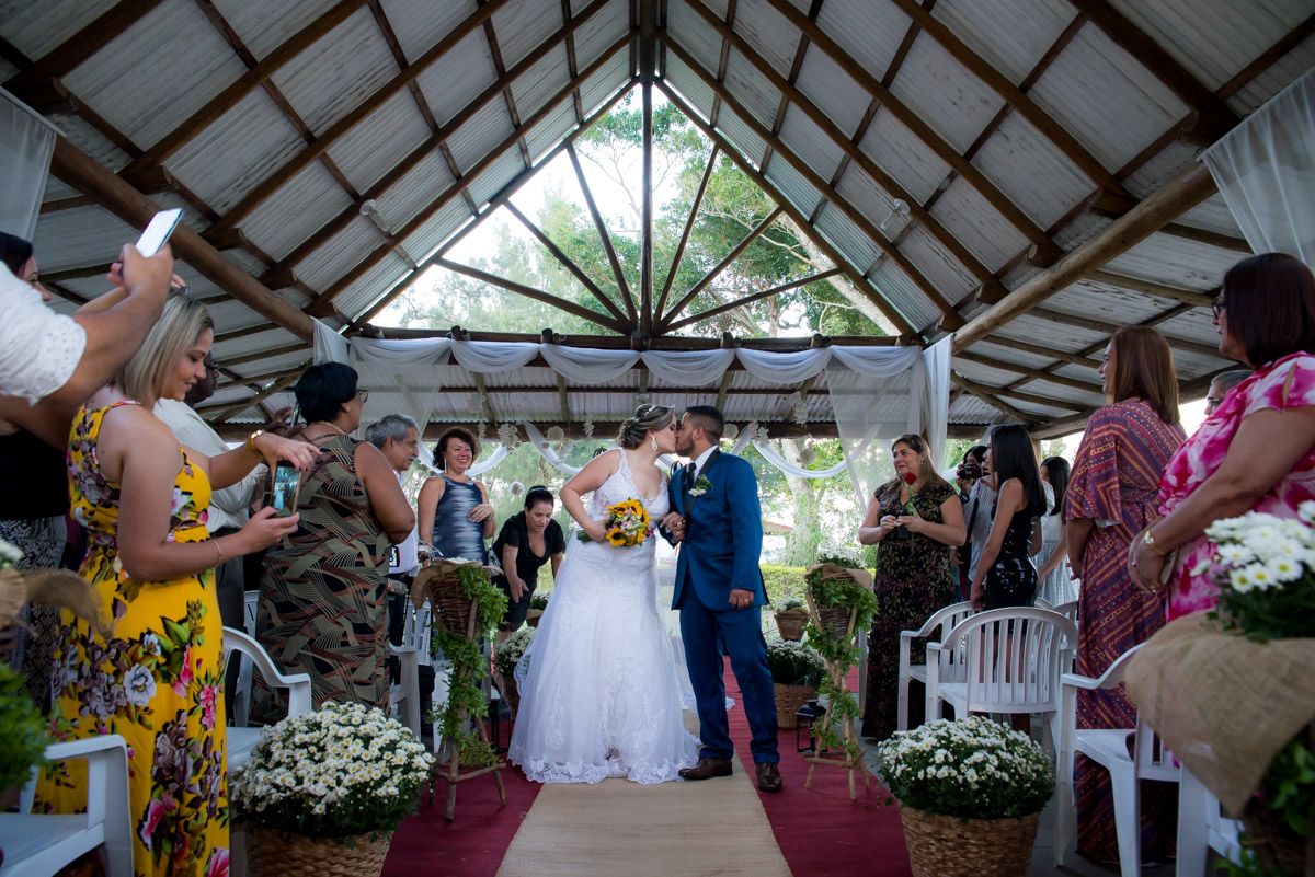beijos dos noivos casamento de dia fotografo fabio doria fotografo de casamento