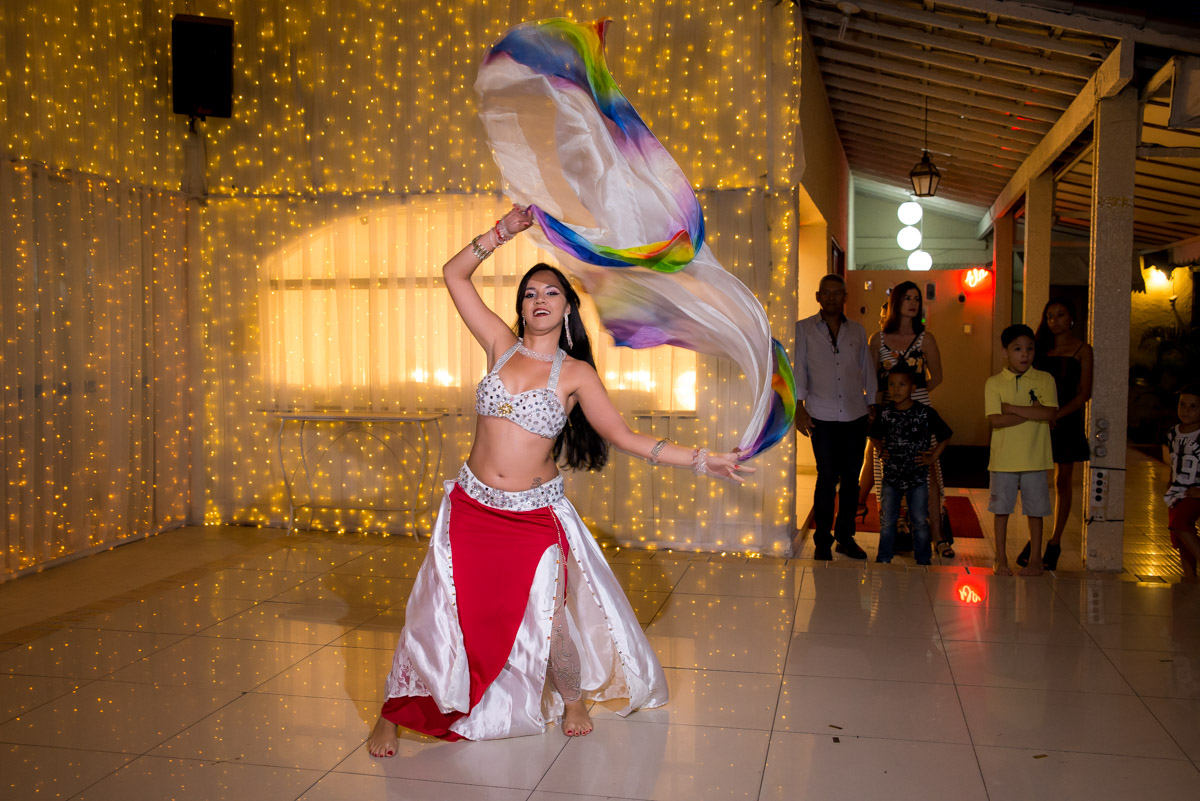 festa com dança do ventre