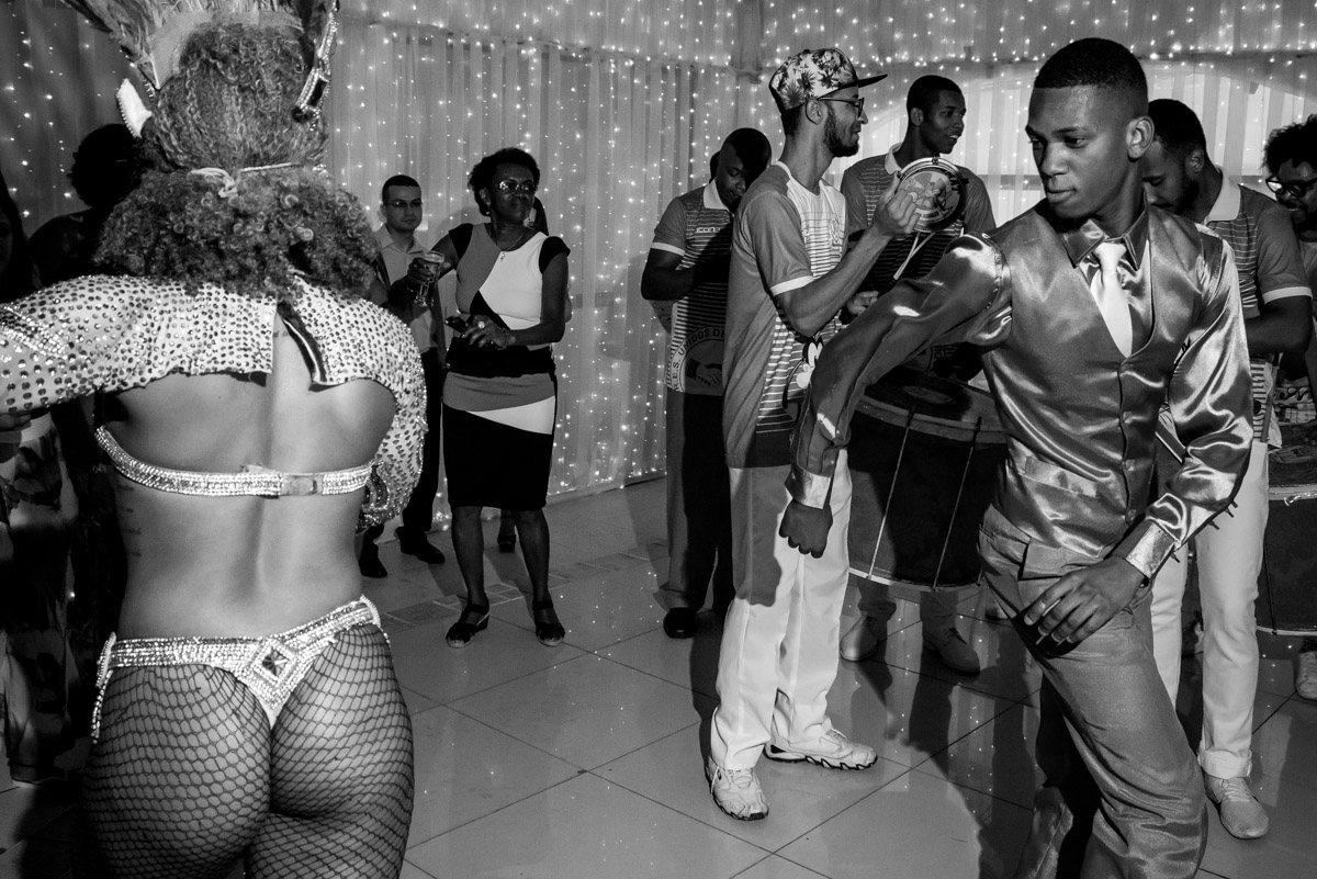 escola de samba para aniversário da melhor idade