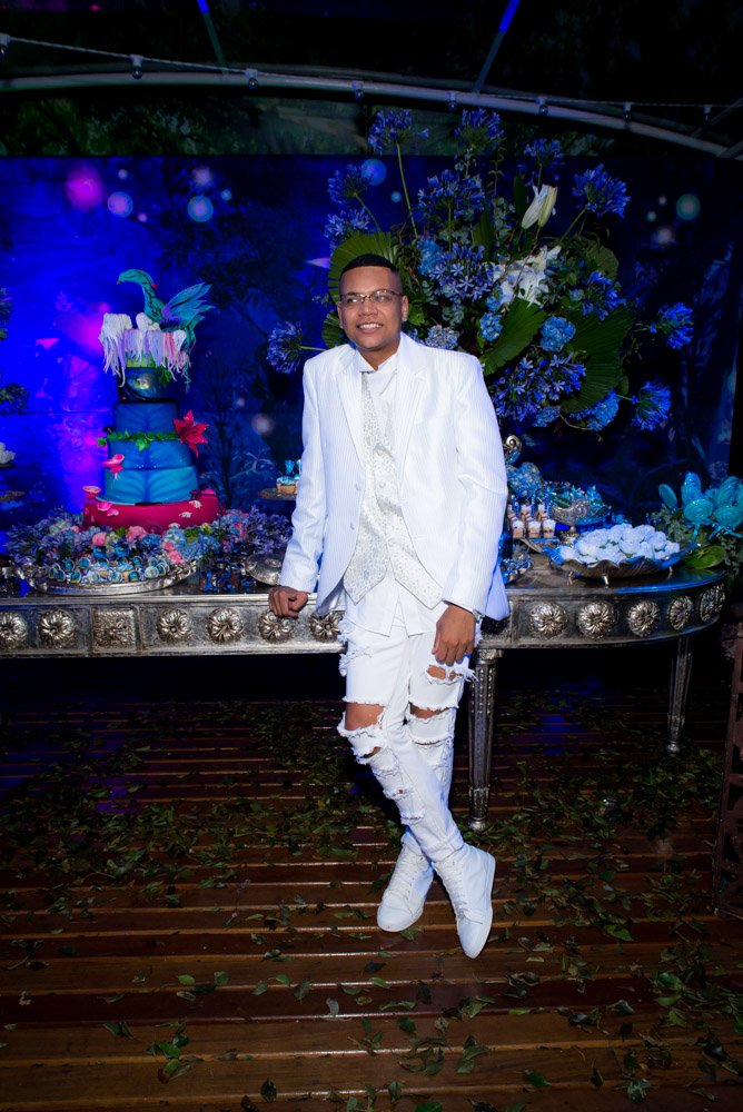 mc duduzinho na mesa do bolo decoração tema avatar fotografo fabio doria