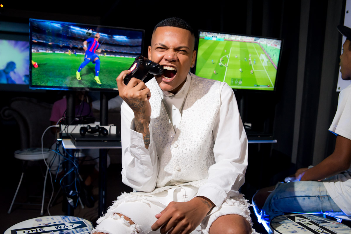 mc duduzinho curtindo sua festa de aniversário em bangu fotografo fabio doria