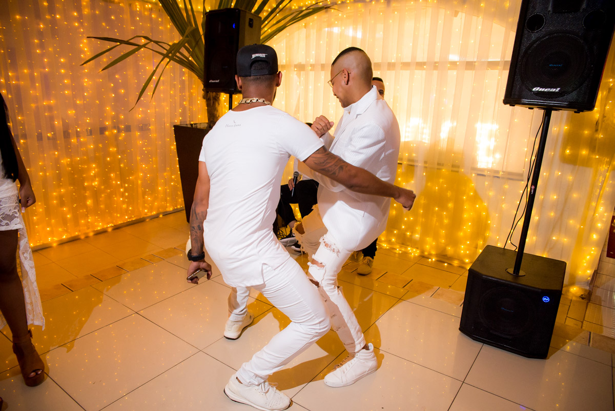 mc duduzinho dançando