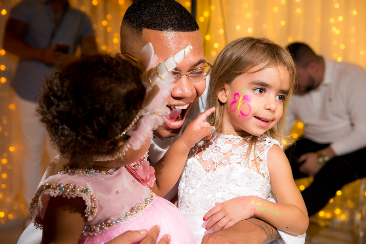 mc duduzinho carinhoso com as filhas fotografo fabio doria