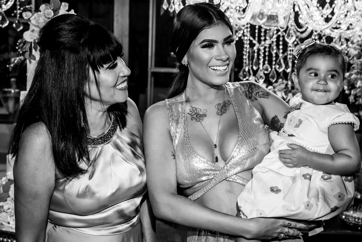 mc Pocahontas com família no seu aniversário