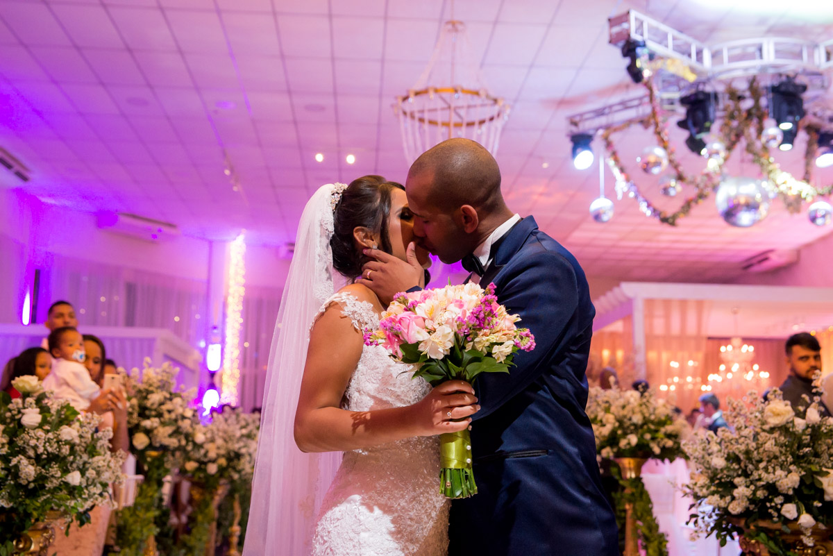o beijo dos noivos fotografo de casamento fabio doria