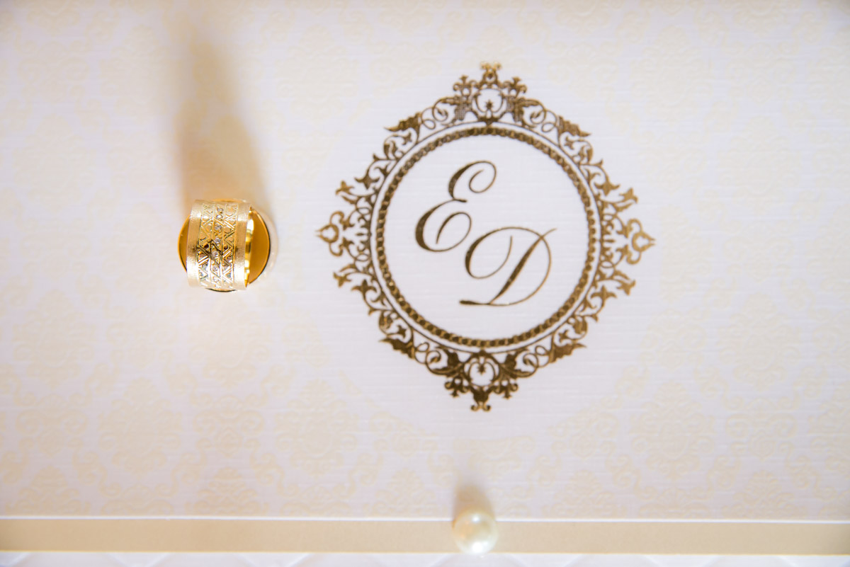 alianças e convite de casamento