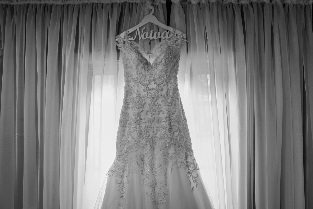 vestido da noiva em cabide personalizado 