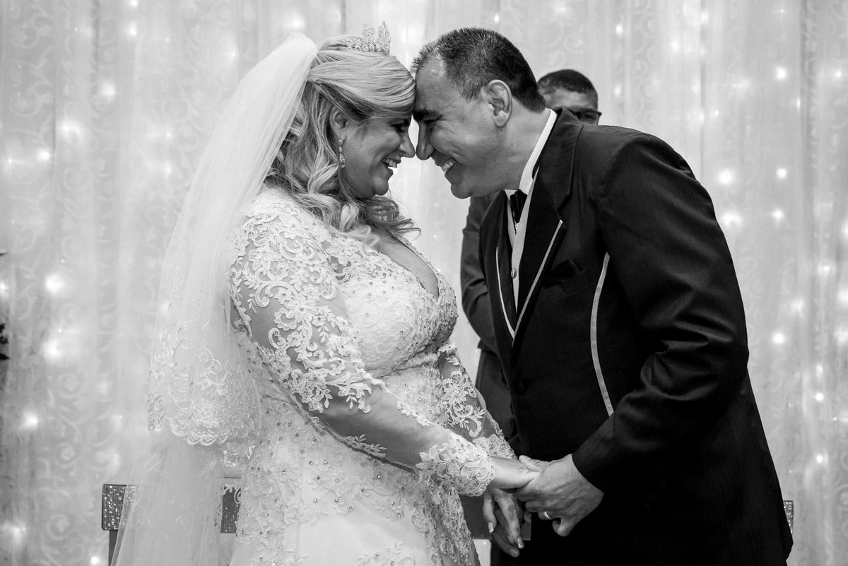 Imagens de carinho após troca de alianças