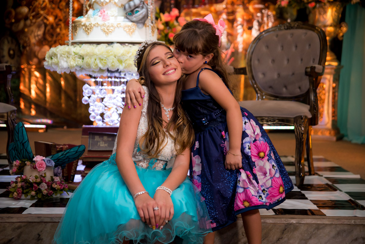 debutante e irmã caçula 