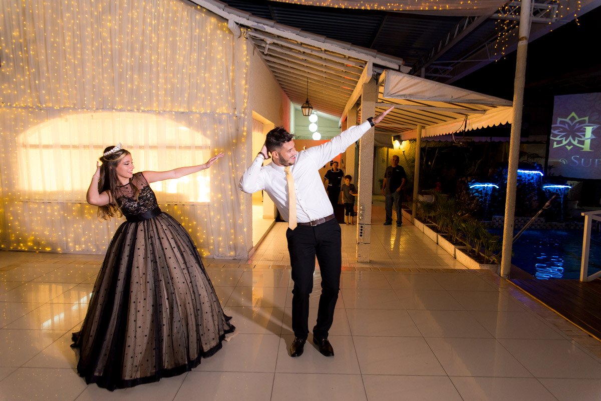 pai dança com filha festa de 15 anos