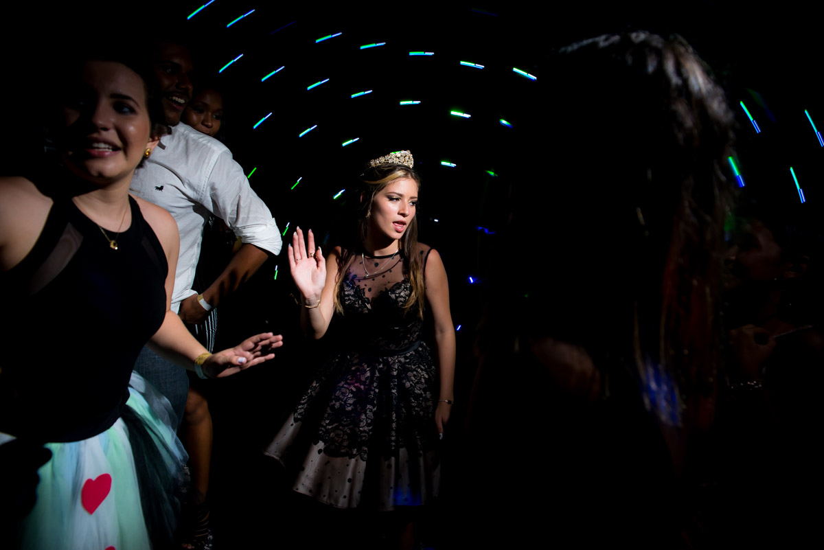 debutante dançando na pista de dança