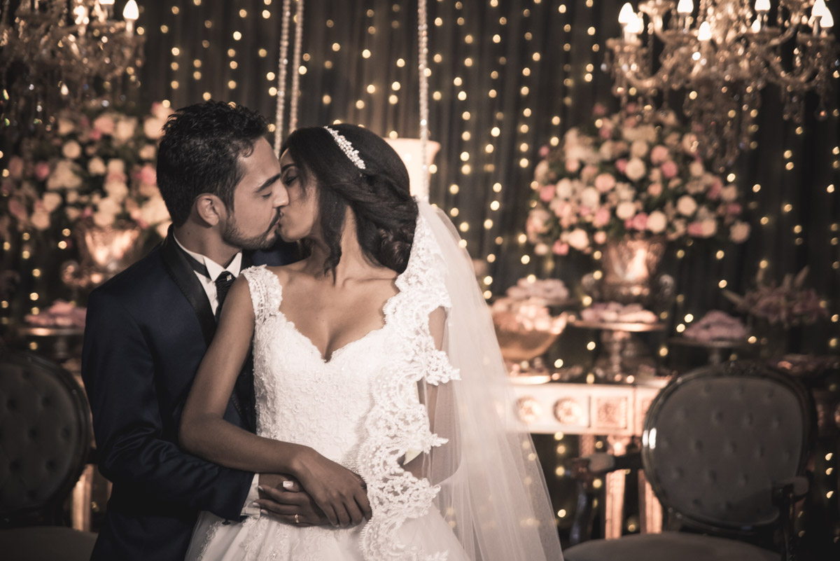 noivos se beijando fotografo fabio doria fotógrafo de casamento