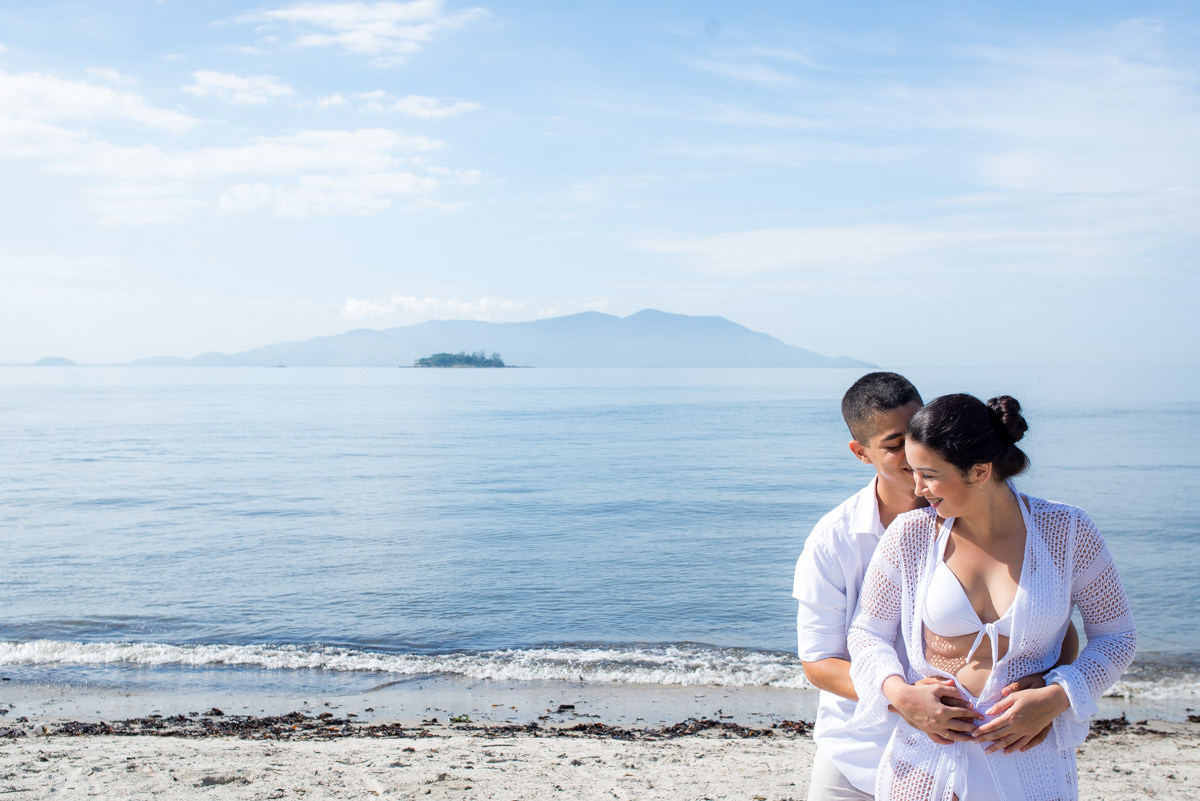 ensaio ao ar livre na praia em reserva de sahy mangaratiba fotógrafo fabio doria 