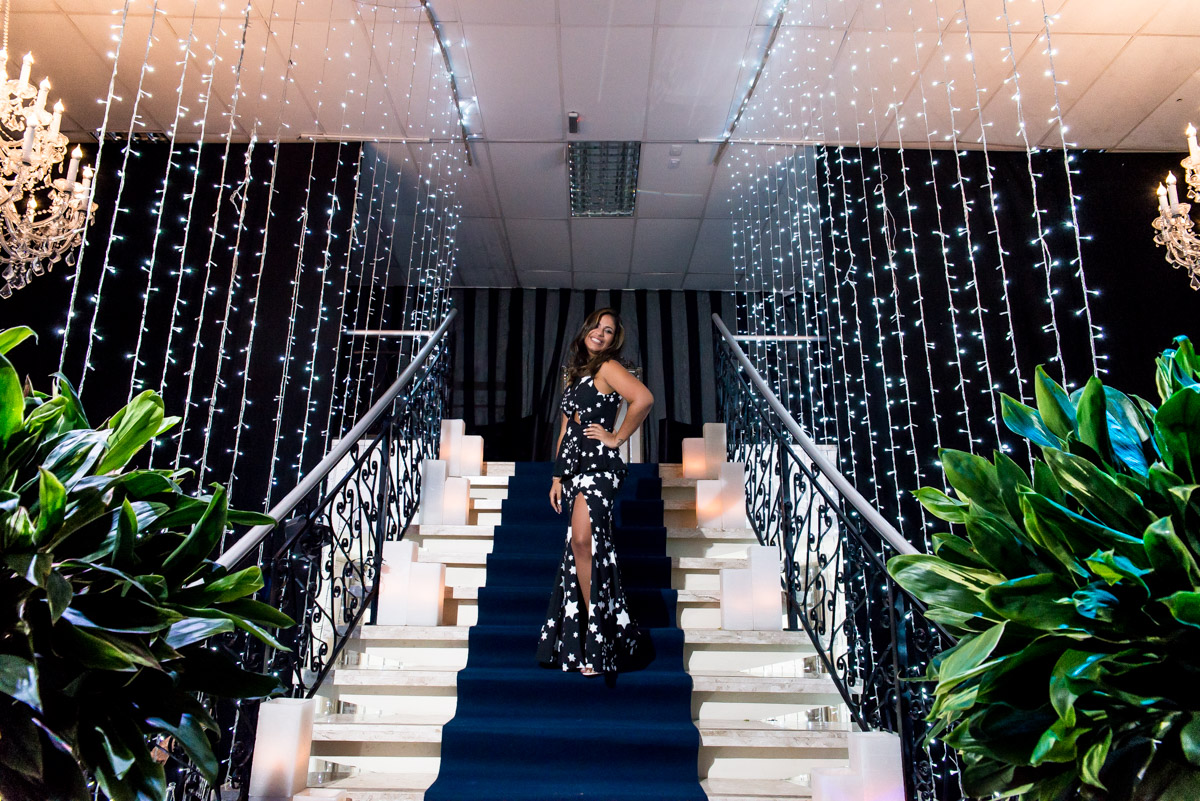 pose para aniversariante em escada fotógrafo fabio doria 