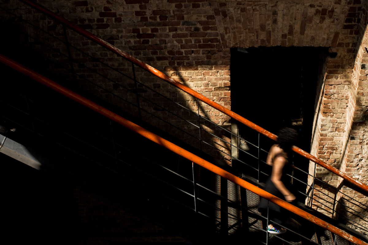 fotos em escada no parque das ruínas fotógrafo em santa teresa fabio doria 