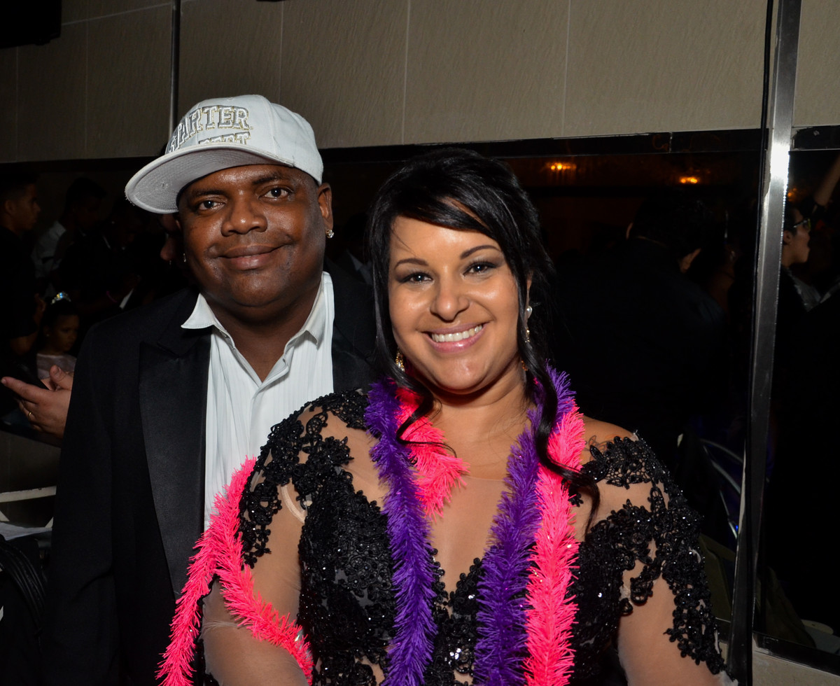 pais da debutante no salão coliseum