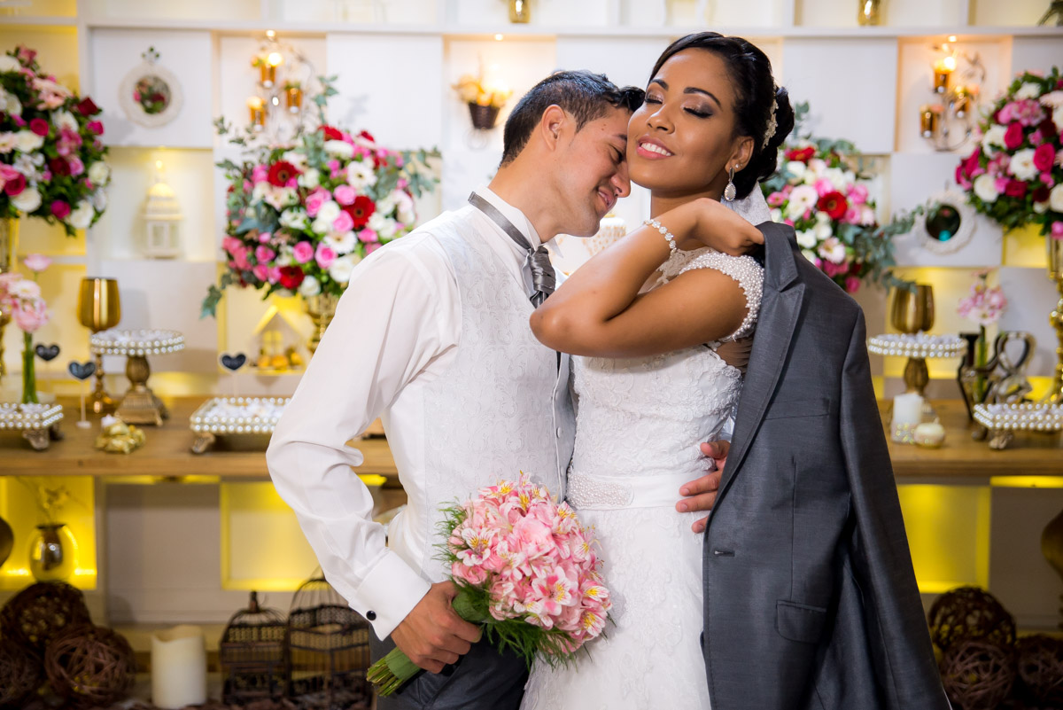 um cheiro no pescoço 