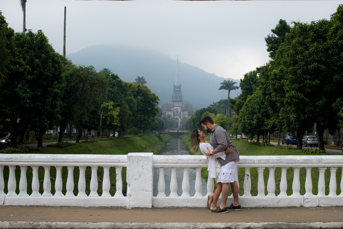 ensaio externo de casal em petrópolis fotógrafo fabio doria 