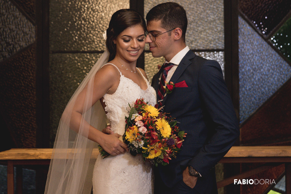 pose dos noivos casamento vila monsaraz fotógrafo fabio doria o melhor do rio de janeiro 