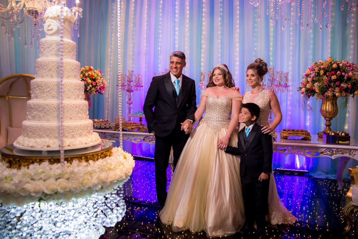 Debutante com os pais e irmão, foto em família fotógrafo fabio doria o melhor do rio de janeiro 
