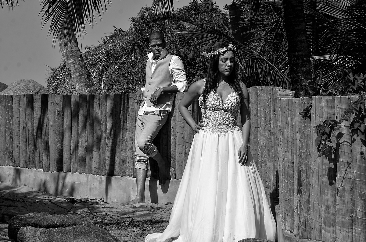 fotos criativas de casal na praia fotografo fabio doria