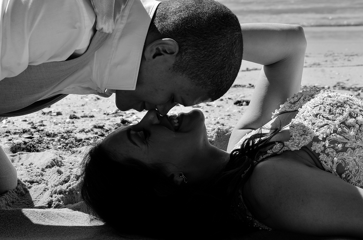 book fotografico de casal na praia