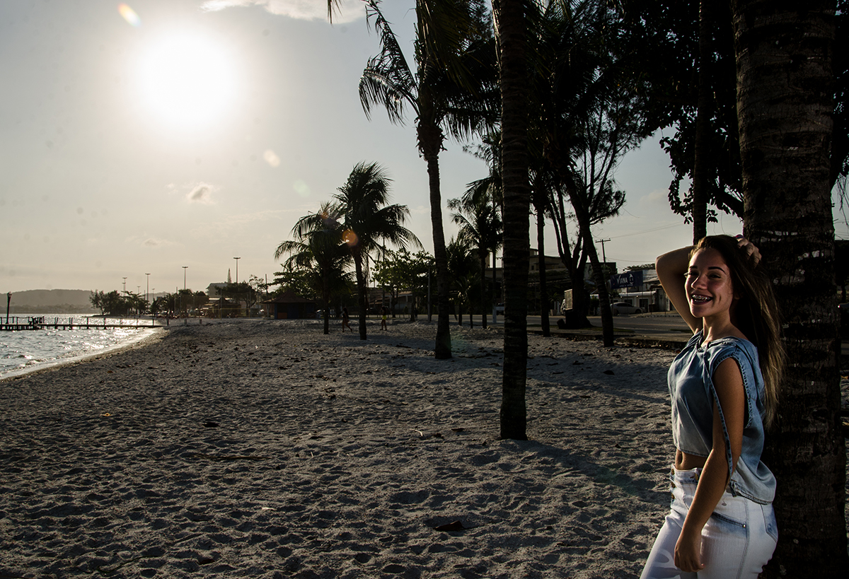ensaio na areia na lagoa da região dos lagos fotografo fabio doria