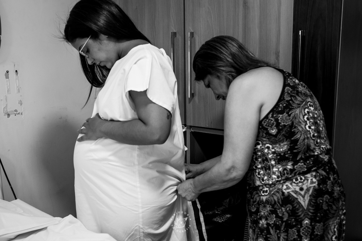 Maternidade São Francisco Niterói a chegada de Emanuel Fotógrafo de parto Fabio Doria o melhor do rio de janeiro e niterói preparativos da entrada da sala de cirurgia