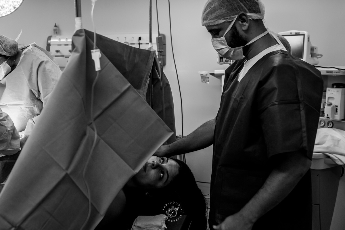 Maternidade São Francisco Niterói a chegada de Emanuel Fotógrafo de parto Fabio Doria o melhor do rio de janeiro e niterói pai acompanha  o parto 