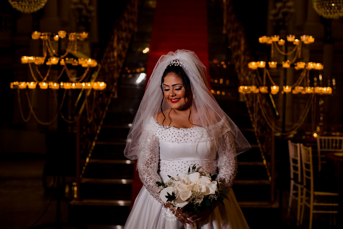 casamento salão solarium fotógrafo fabio doria o melhor do rio de janeiro pose da noiva com buquê