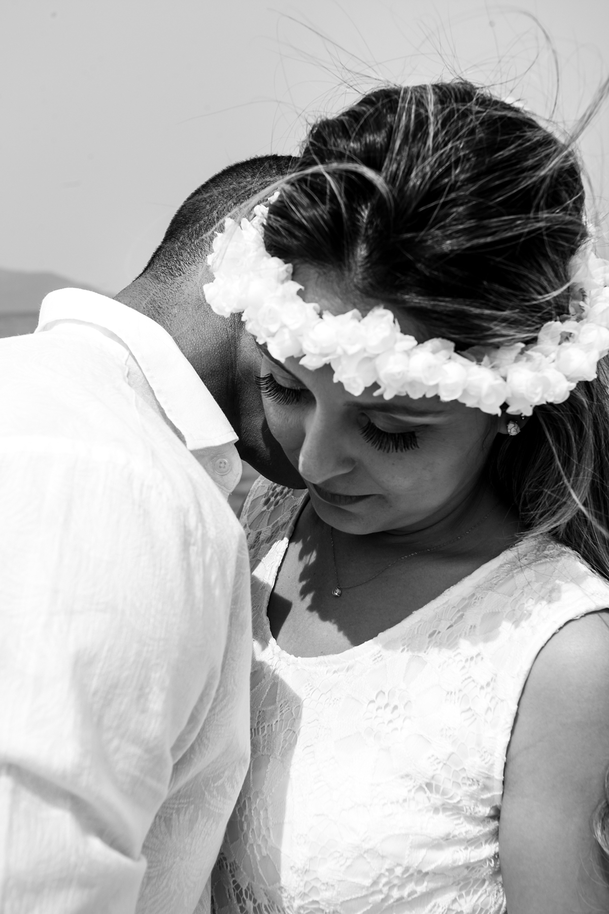 um carinho dos noivos