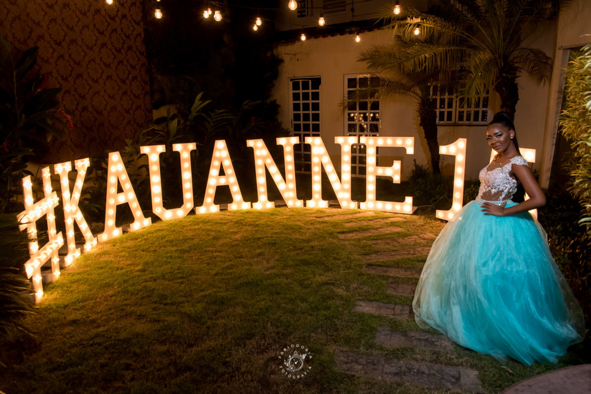 fotógrafo de 15 anos - Salão River Party Bangu - Fabio Doria o melhor fotógrafo do Rio de Janeiro - pose para debutante