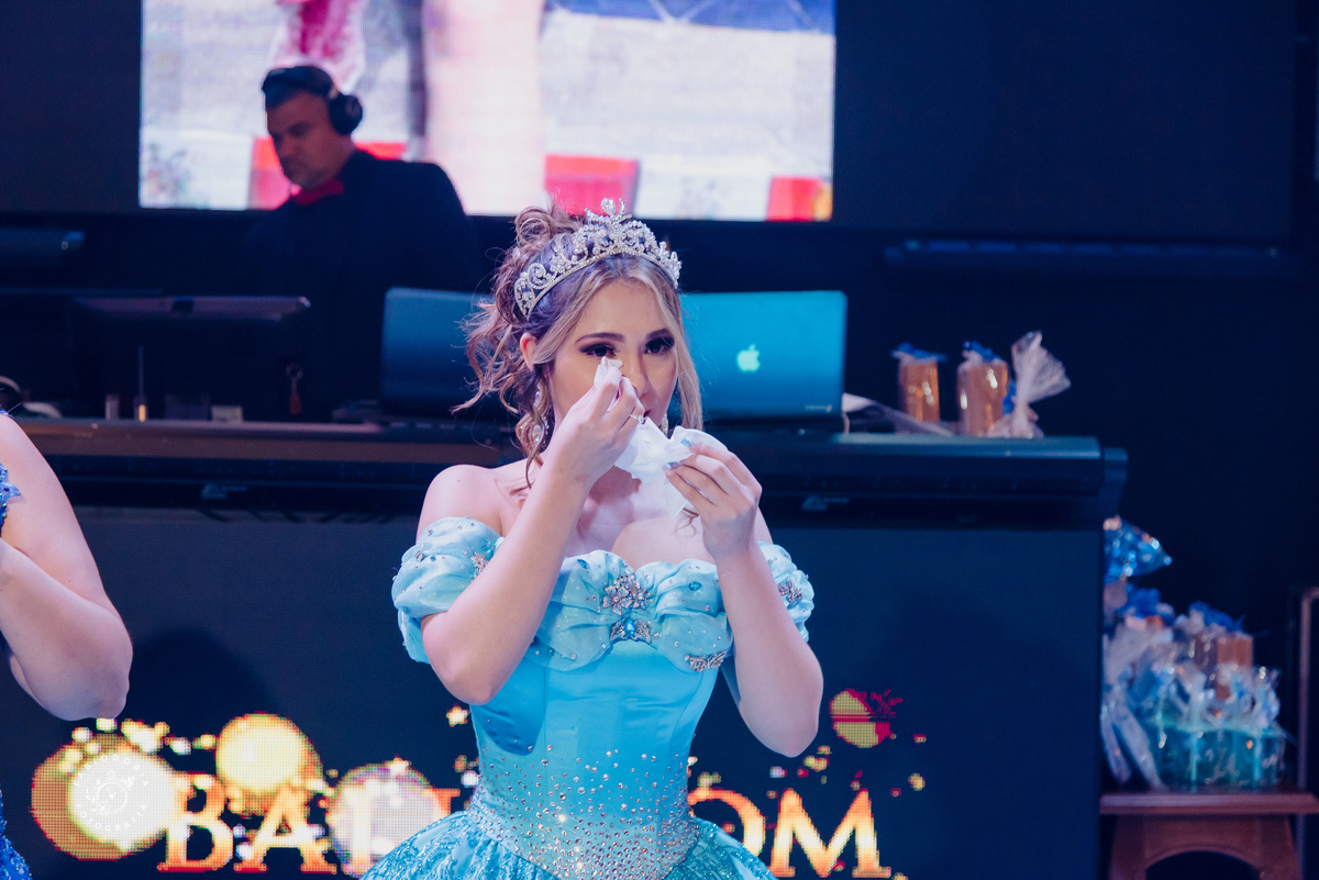 festa de 15 anos, momento de homenagem na pista de dança | Salão Ballrrom Solarium | Fotógrafo Fabio Doria o melhor do Rio de Janeiro