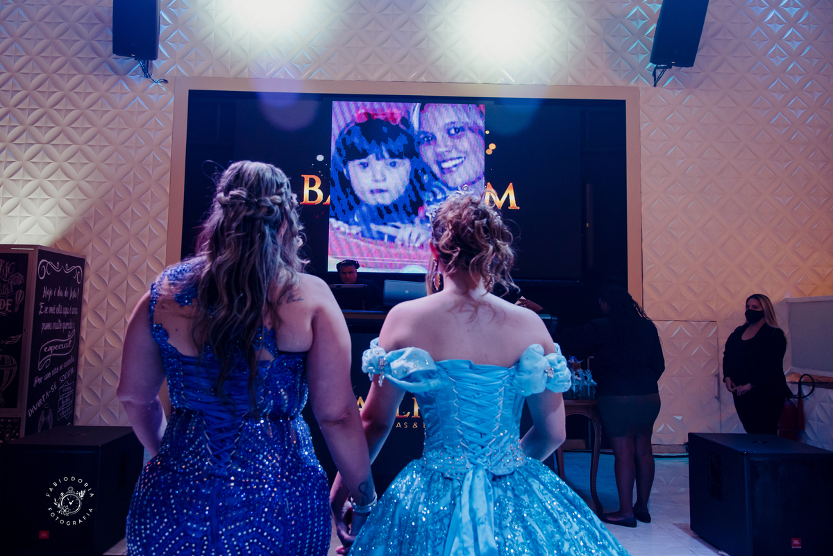 festa de 15 anos, momento de homenagem na pista de dança | Salão Ballrrom Solarium | Fotógrafo Fabio Doria o melhor do Rio de Janeiro
