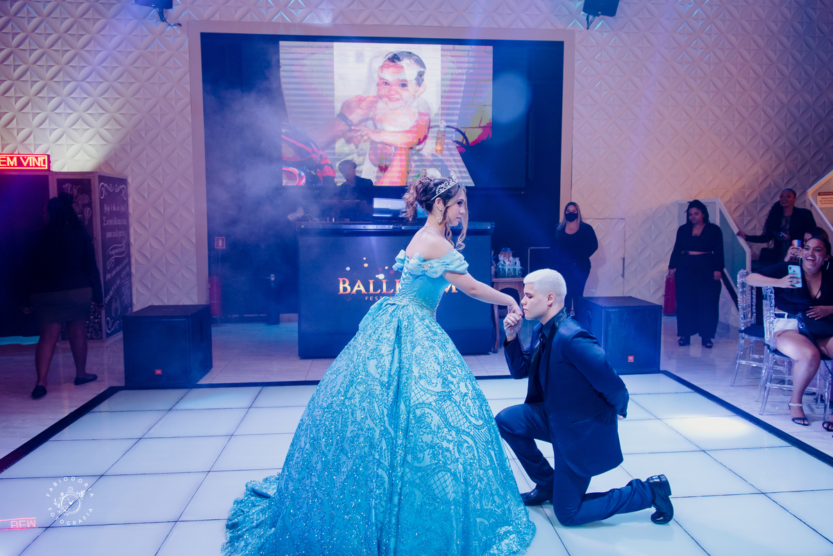 festa de 15 anos, momento da valsa pista de dança | Salão Ballrrom Solarium | Fotógrafo Fabio Doria o melhor do Rio de Janeiro