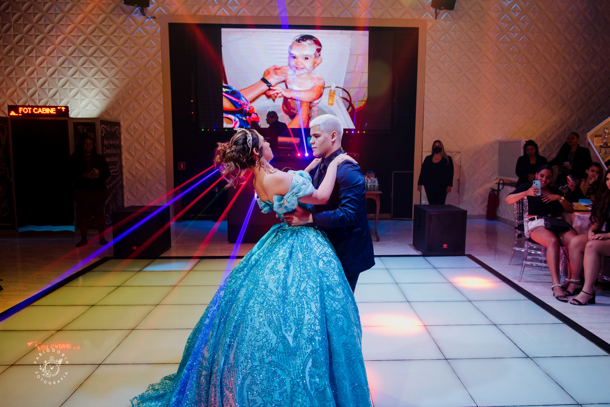 festa de 15 anos, momento da valsa pista de dança | Salão Ballrrom Solarium | Fotógrafo Fabio Doria o melhor do Rio de Janeiro