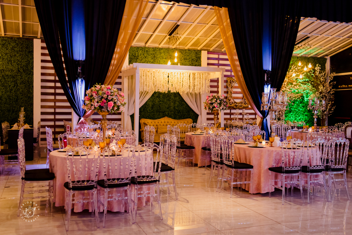 Tema Cinderela festa de 15 anos, mesa dos convidados | Salão Ballrrom Solarium | Fotógrafo Fabio Doria o melhor do Rio de Janeiro