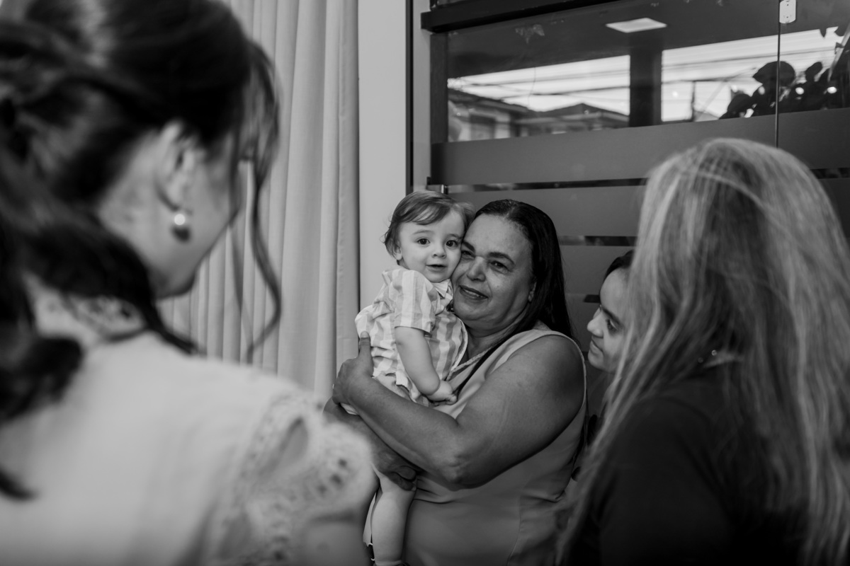 Fotografia de aniversário infantil de 1 ano em Ribeirão Preto. Cobertura completa de festa de aniversário com tema afetuoso, decoração e fotos da família.