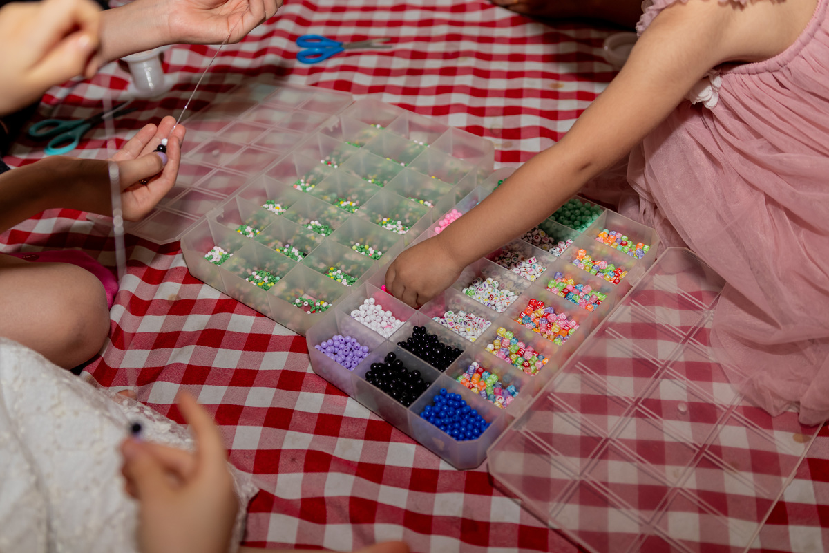 Fotografia de aniversário infantil de 1 ano em Ribeirão Preto. Cobertura completa de festa de aniversário com tema afetuoso, decoração e fotos da família.