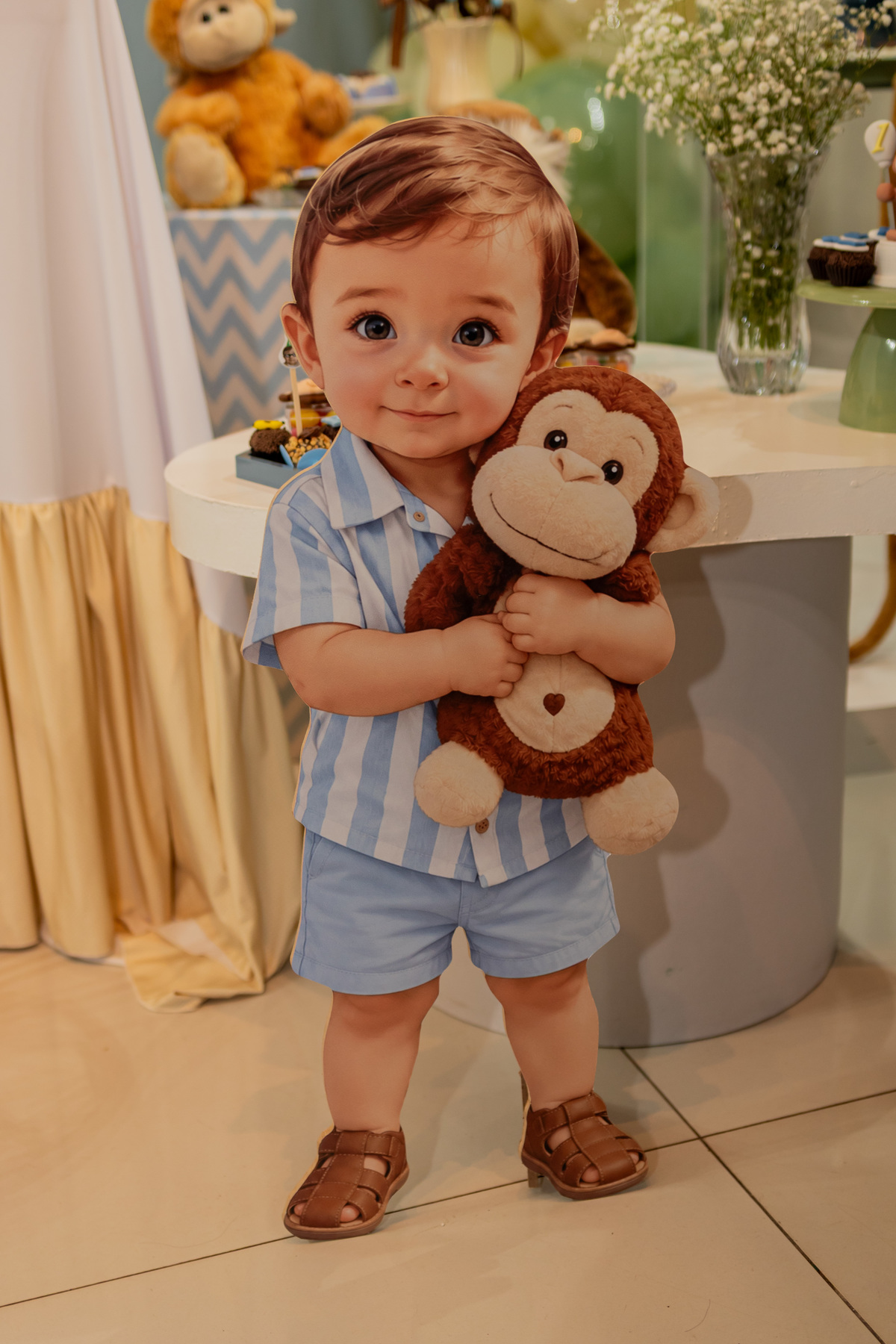 Fotografia de aniversário infantil de 1 ano em Ribeirão Preto. Cobertura completa de festa de aniversário com tema afetuoso, decoração e fotos da família.