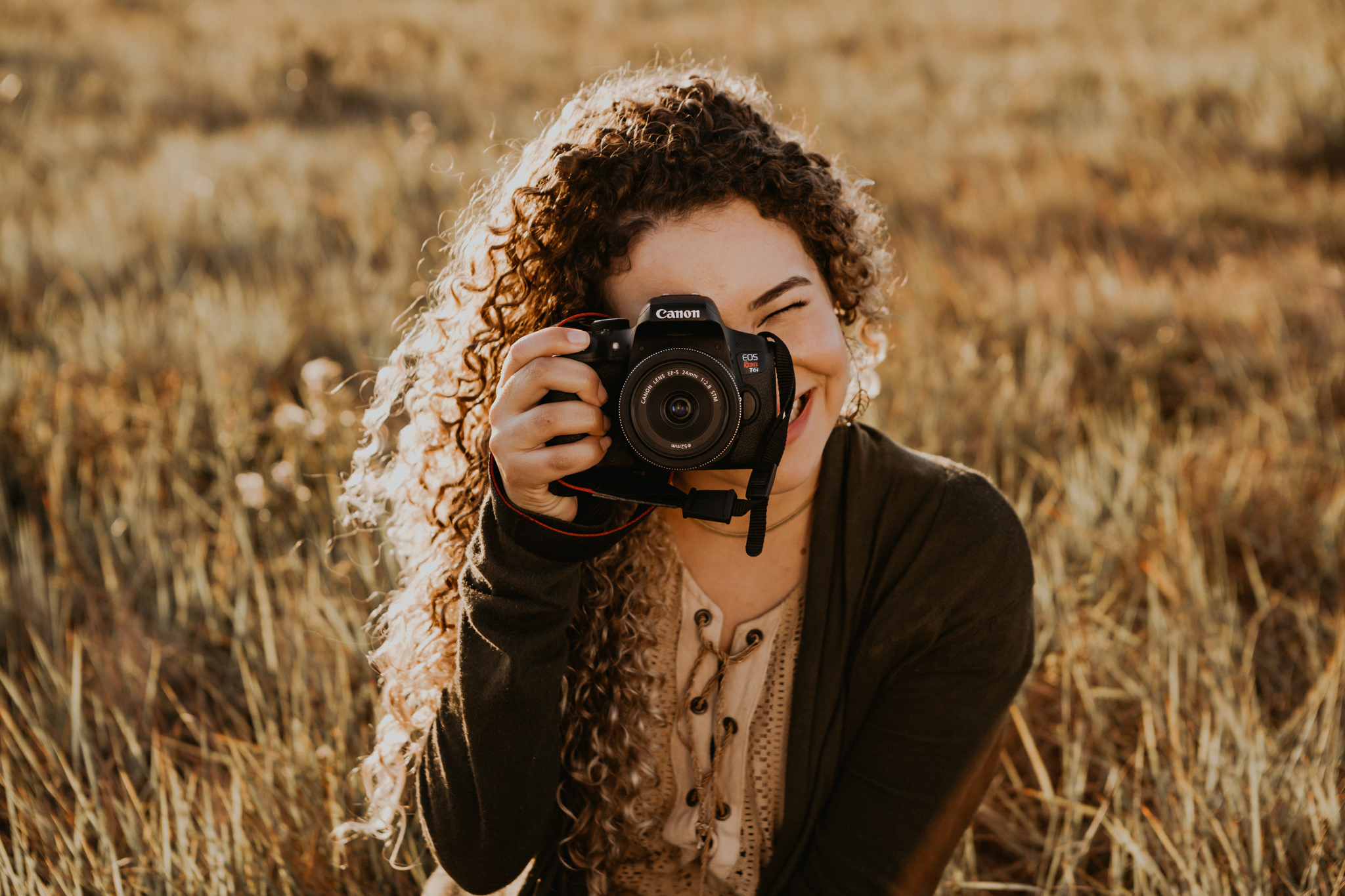 Sobre Lorrany Ramos - Fotografia apaixonante de casamento | BH