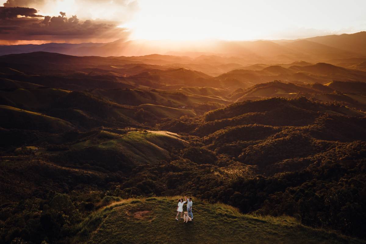 Foto de ensaio de casal com drone