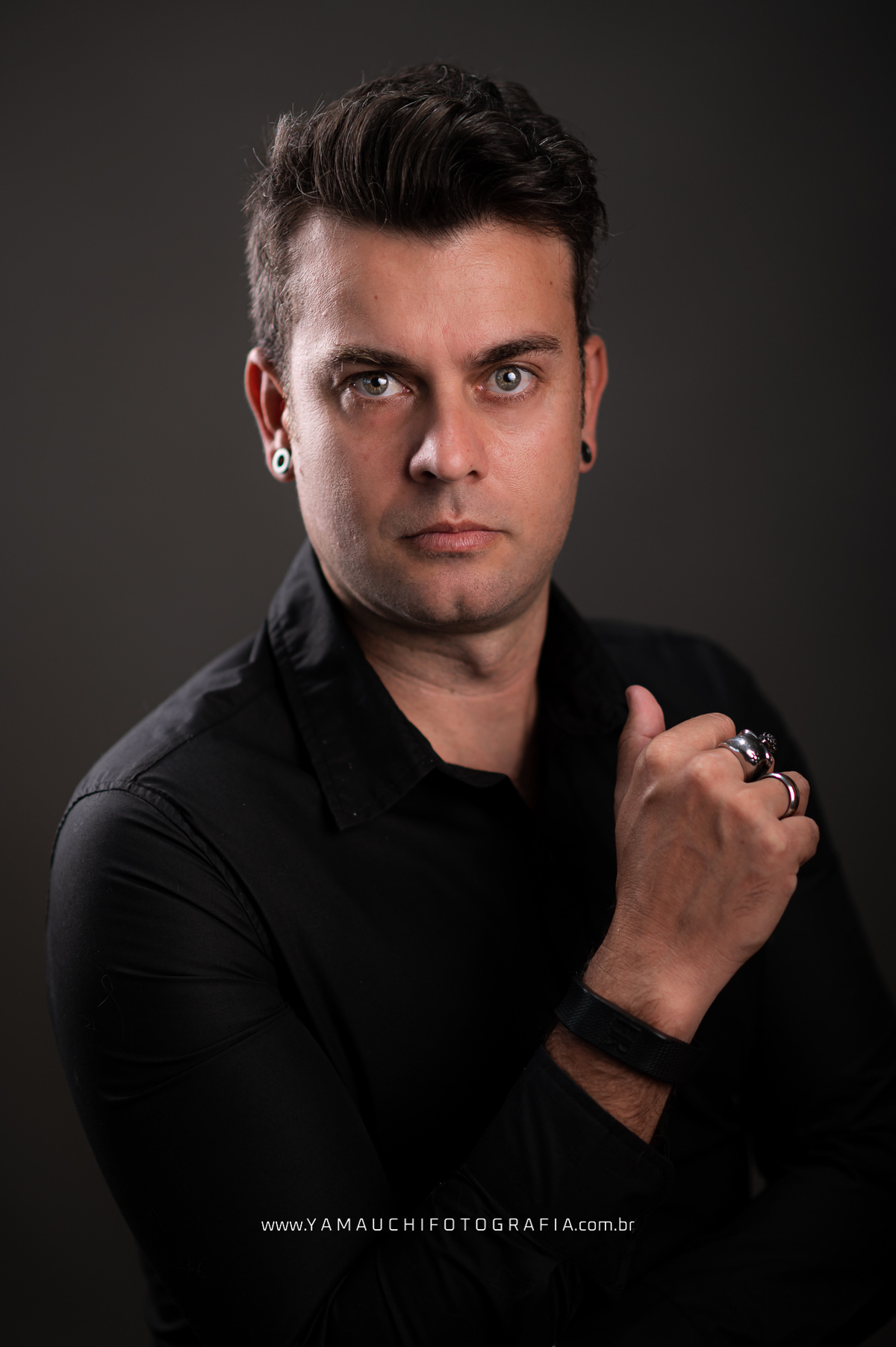 Retrato profissional para perfil corporativo em Mogi das Cruzes